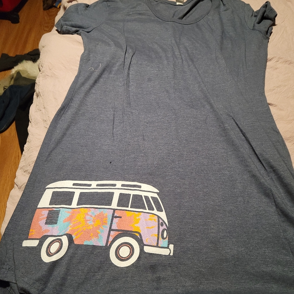 Short dress that can be worn as a tunic, a dress, or a bathing suit cover up